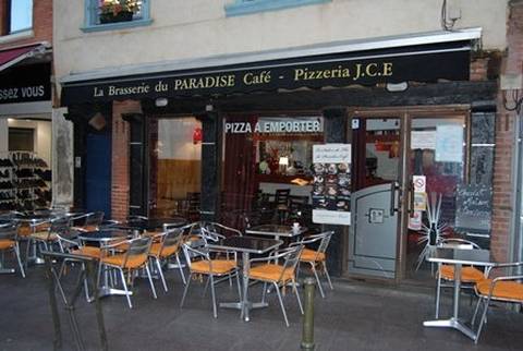 Le Paradise Café